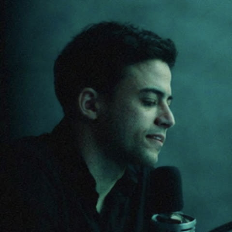 Hegzay at the microphone